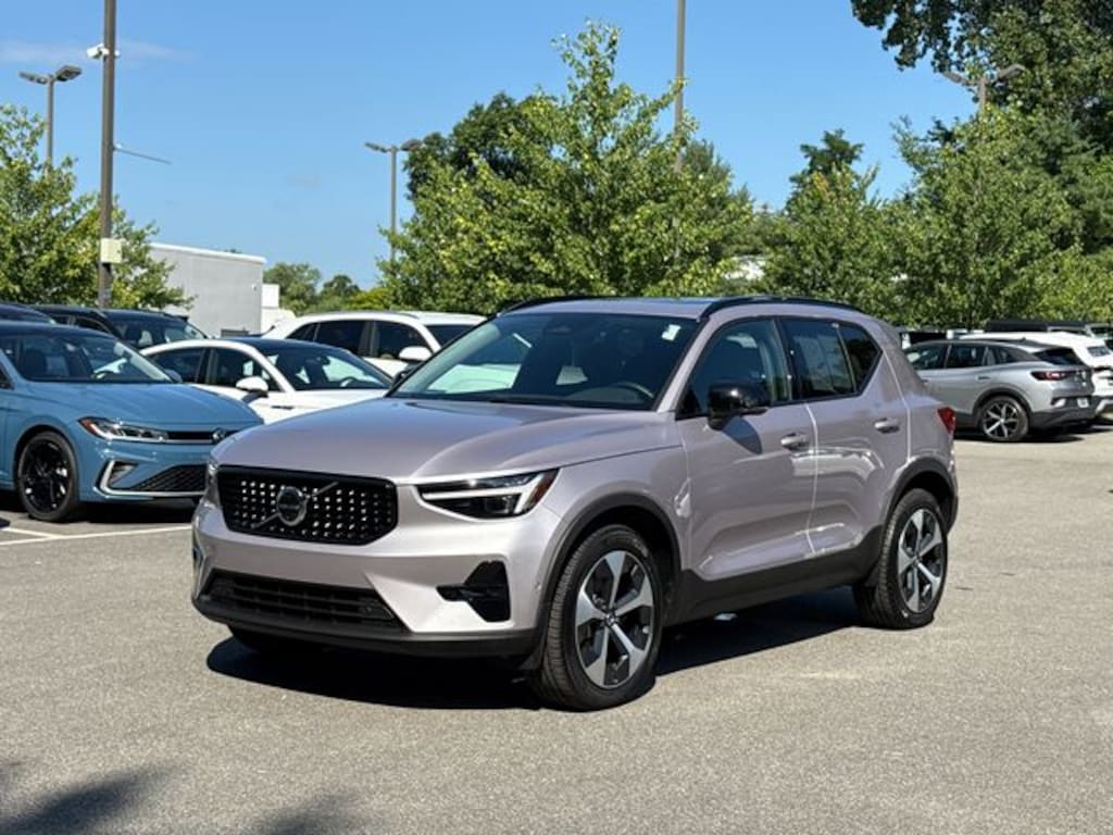 Certified 2026 Volvo XC40 B5 Plus SUV