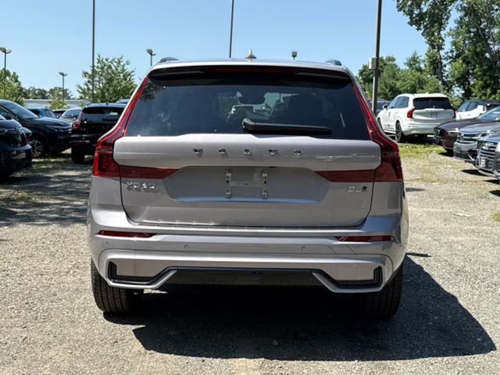 New 2026 Volvo XC60 B5 Plus SUV