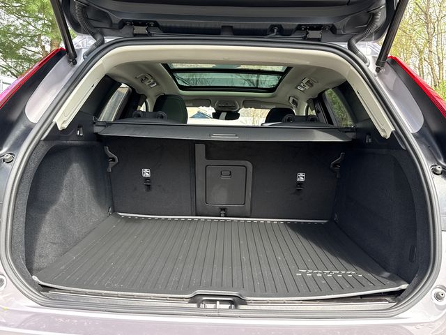 2026 Volvo XC60 Plus - Photo 27