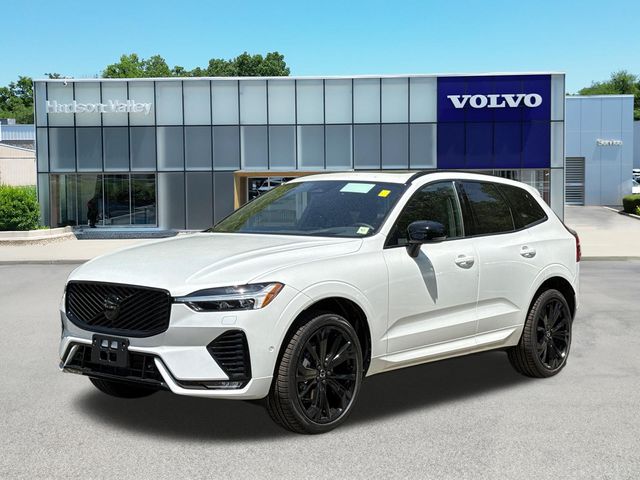 2026 Volvo XC60 B5 Ultra Black Edition Theme AWD's photo