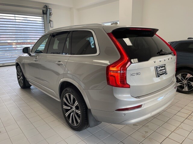 2023 Volvo XC90 B5 AWD Core photo 2