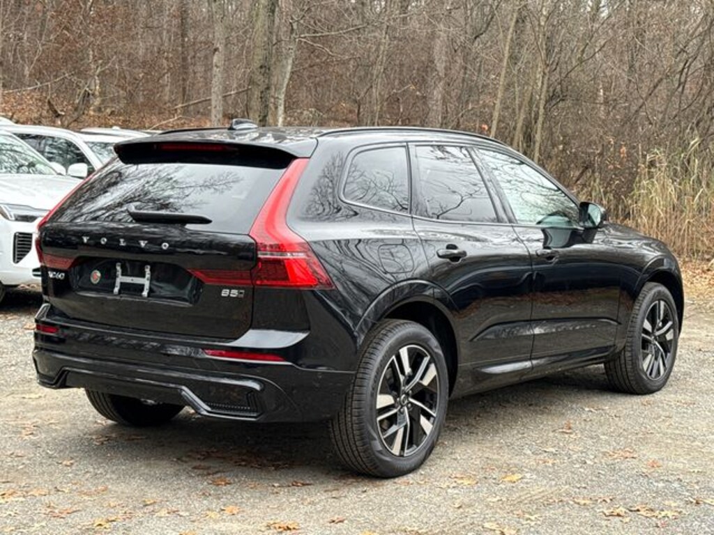New 2026 Volvo XC60 B5 Plus SUV
