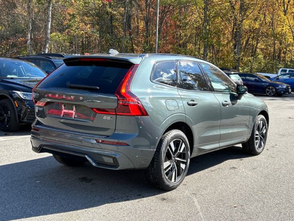 New 2026 Volvo XC60 B5 Plus SUV