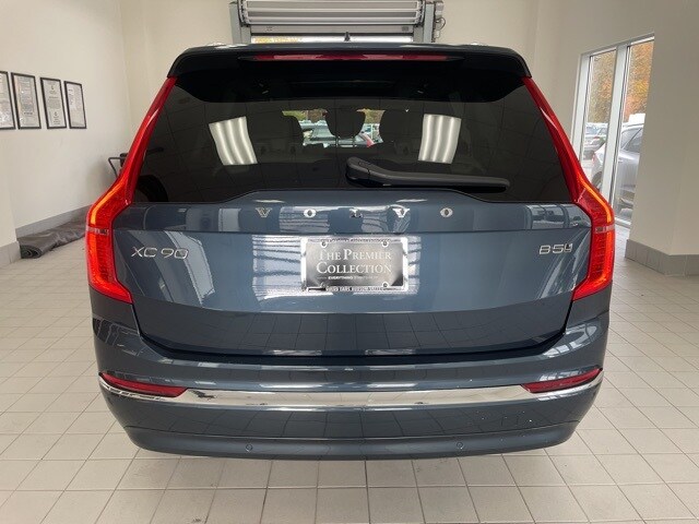 2024 Volvo XC90 B5 Plus photo 2