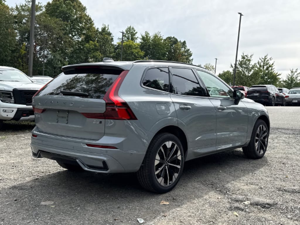 New 2027 Volvo XC60 B5 Plus SUV