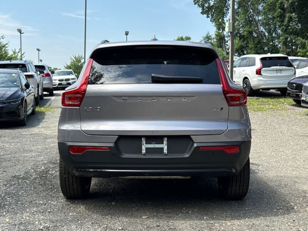 New 2026 Volvo XC40 B5 Plus SUV