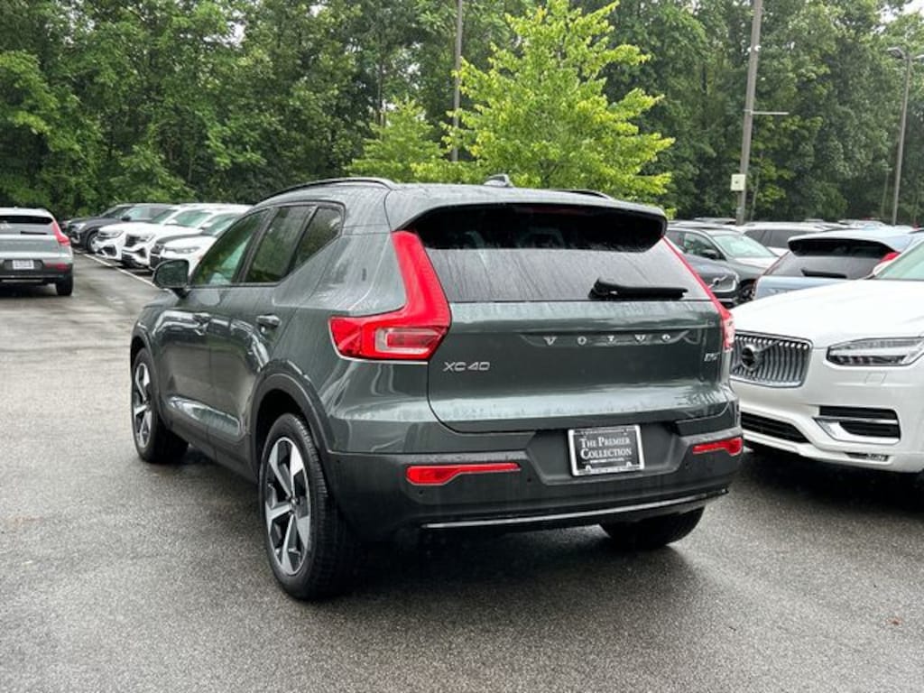 Certified 2026 Volvo XC40 B5 Plus SUV