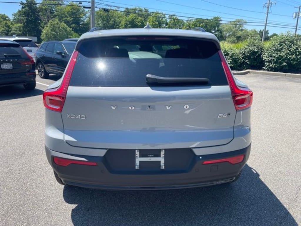 Used 2026 Volvo XC40 B5 Plus SUV