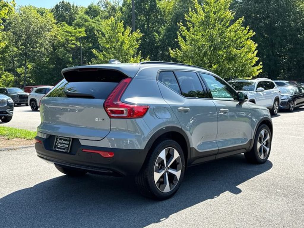 Certified 2026 Volvo XC40 B5 Plus SUV