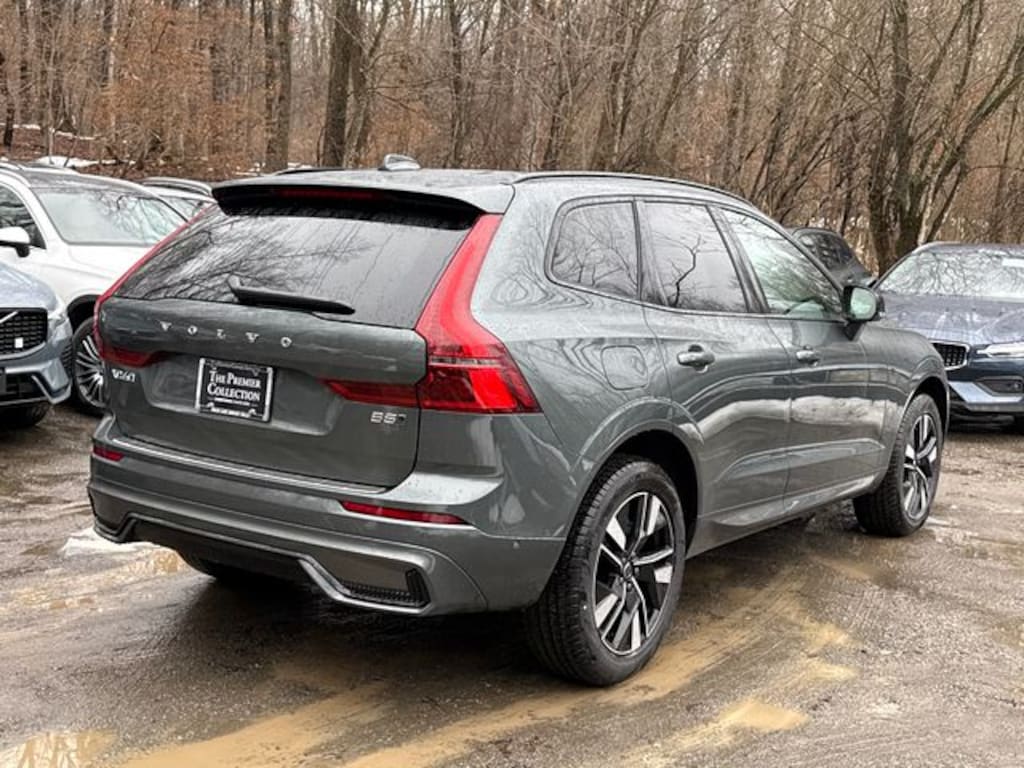 New 2026 Volvo XC60 B5 Plus SUV