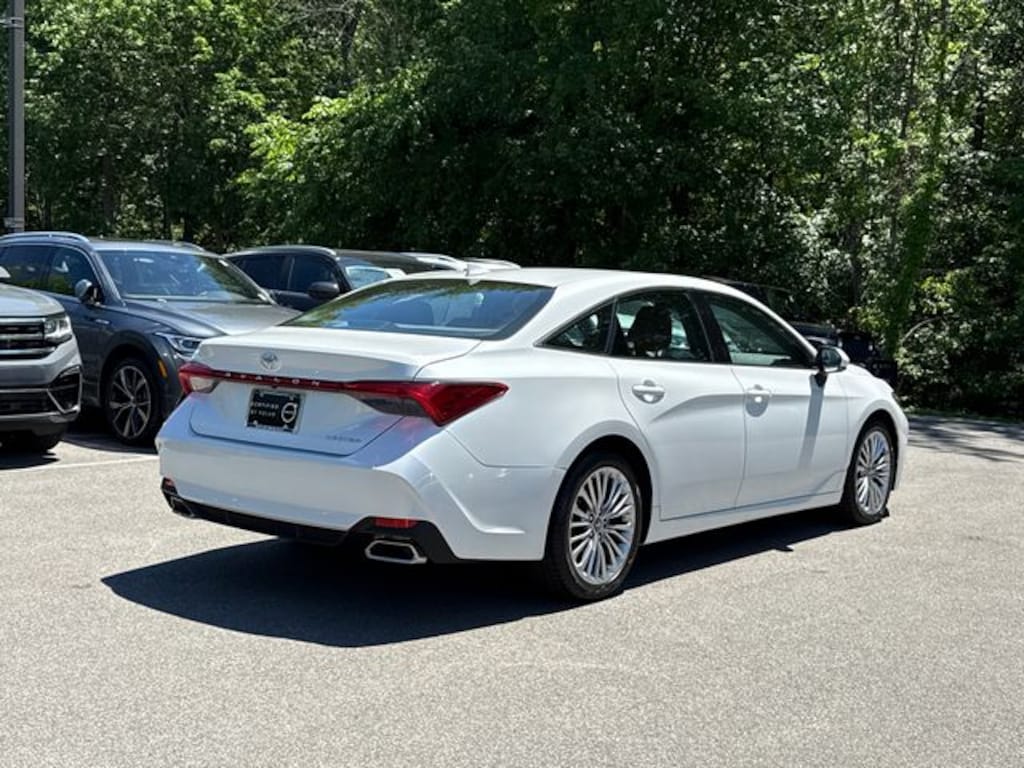 Used 2019 Toyota Avalon Limited Sedan