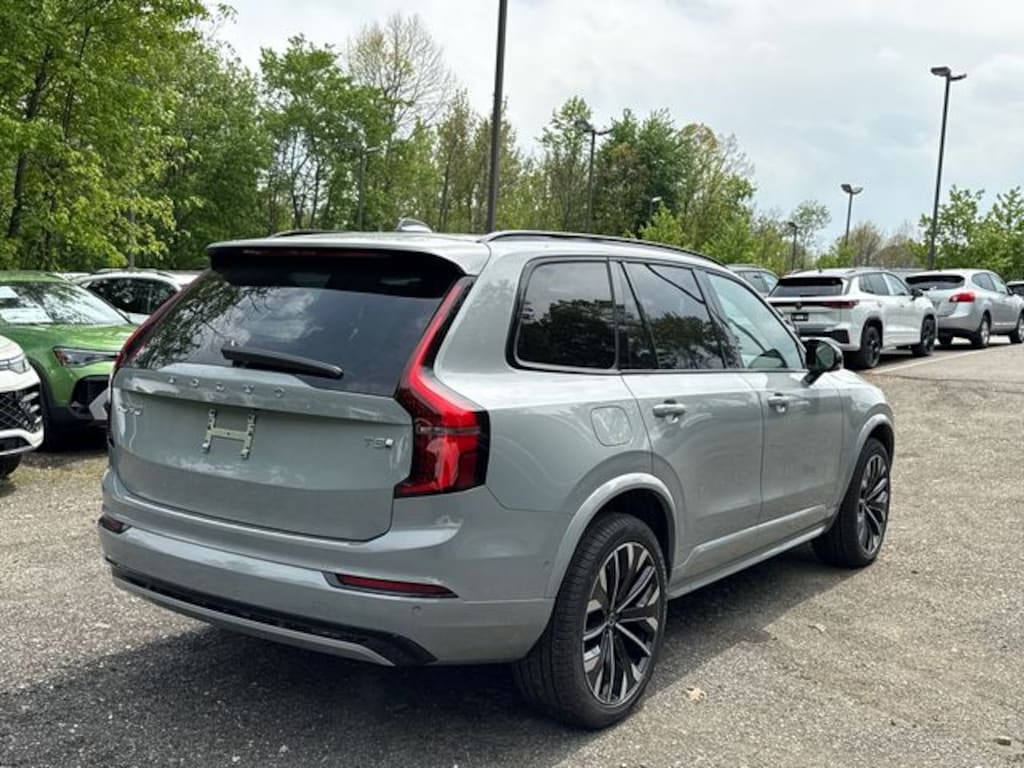 New 2026 Volvo XC90 plug-in hybrid T8 Ultra Dark Theme 6-Seater SUV
