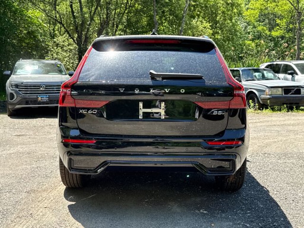 New 2026 Volvo XC60 B5 Plus SUV