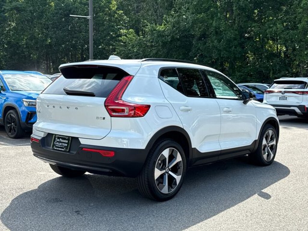 Certified 2026 Volvo XC40 B5 Plus SUV