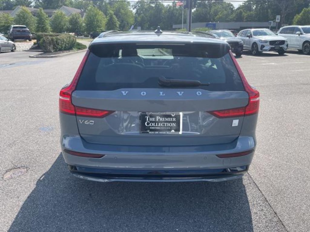 Certified 2024 Volvo V60 plug-in hybrid T8 Polestar Engineered Wagon