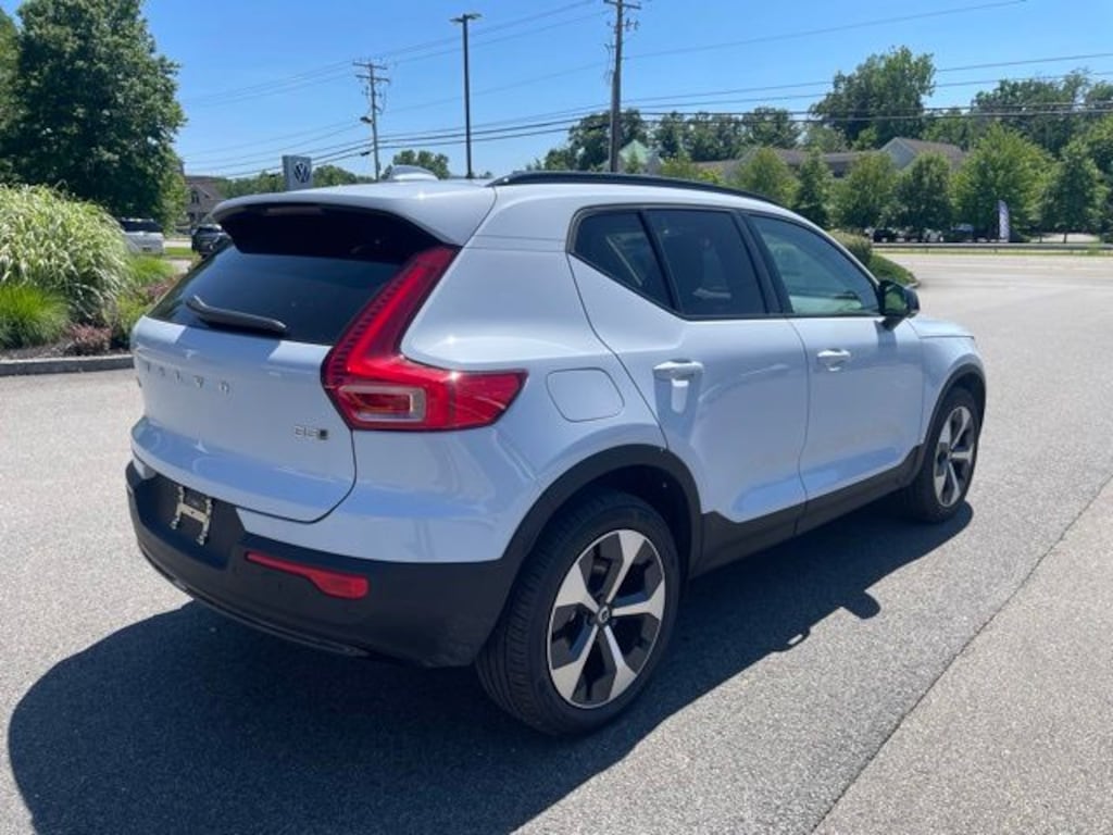 Used 2026 Volvo XC40 B5 Plus SUV