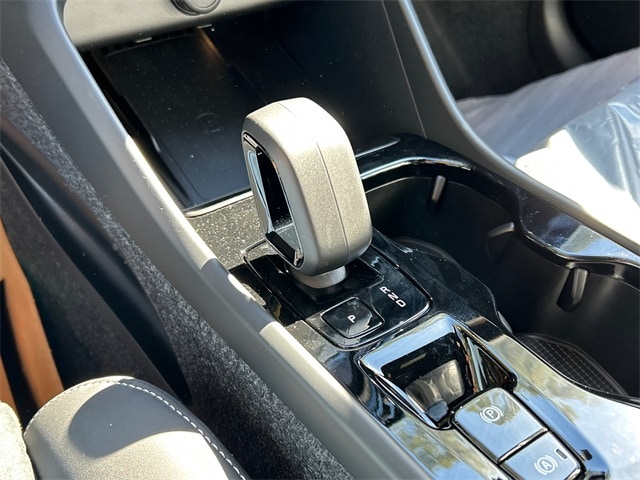 2026 Volvo XC40 Ultra Black Edition - Photo 16