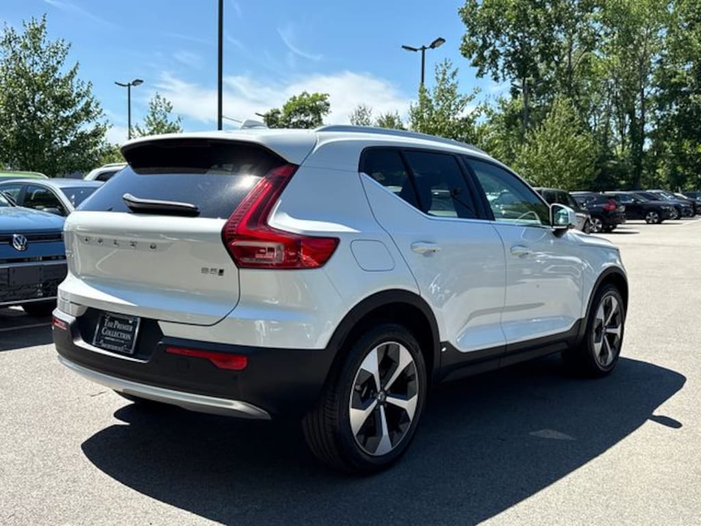 Certified 2025 Volvo XC40 B5 Plus Bright Theme SUV