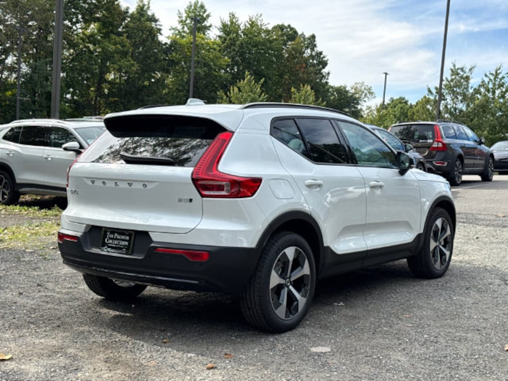 New 2026 Volvo XC40 B5 Plus SUV