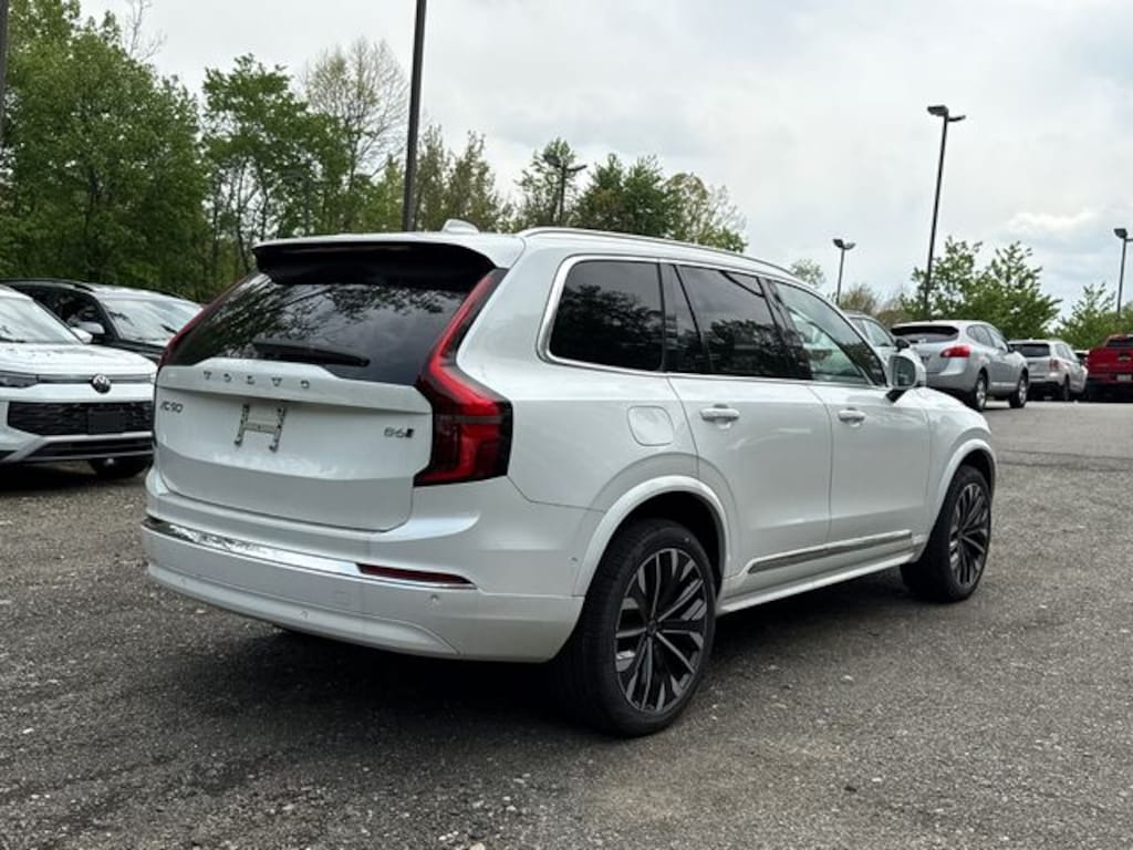 New 2026 Volvo XC90 B6 Plus 7-Seater SUV