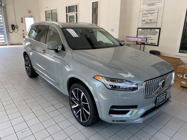 2024 Volvo XC90 Plus photo 3