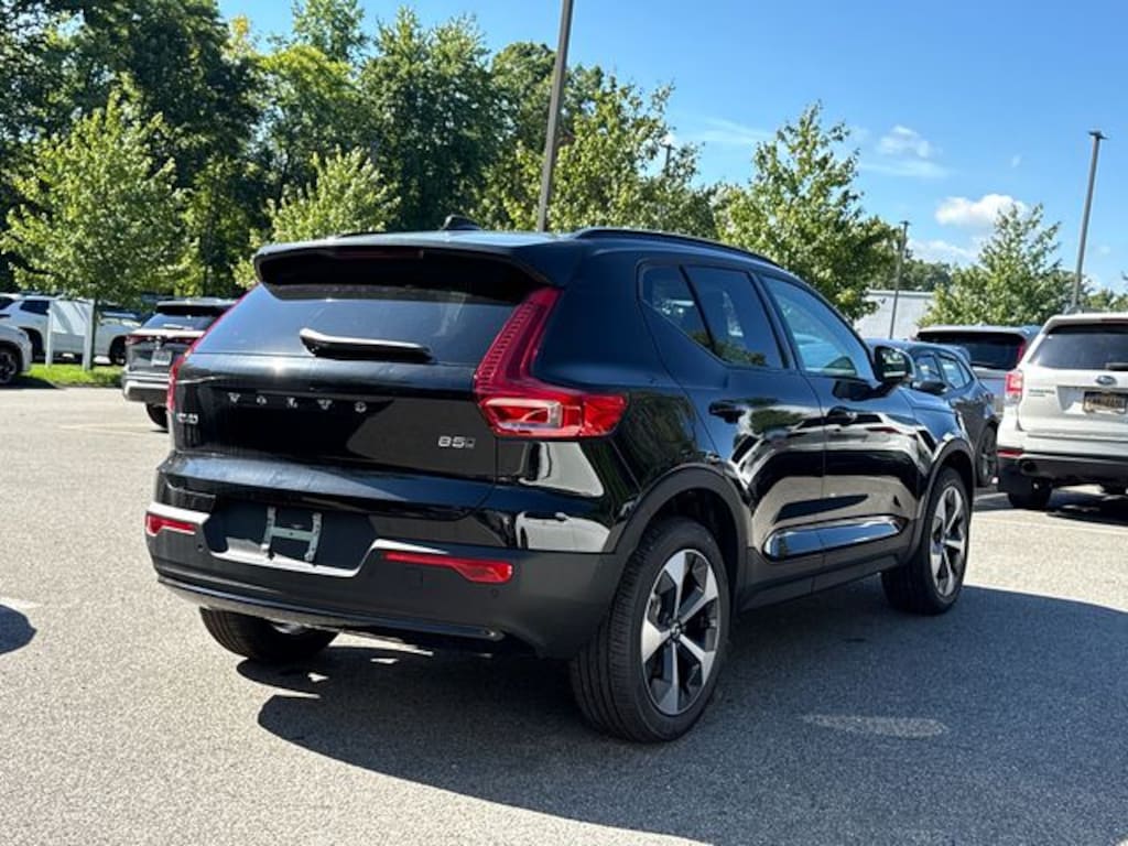 New 2026 Volvo XC40 B5 Plus SUV