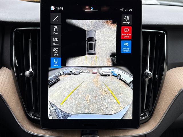 2026 Volvo XC60 Plus - Photo 16