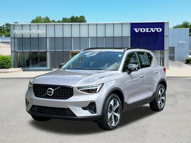 2026 Volvo XC40