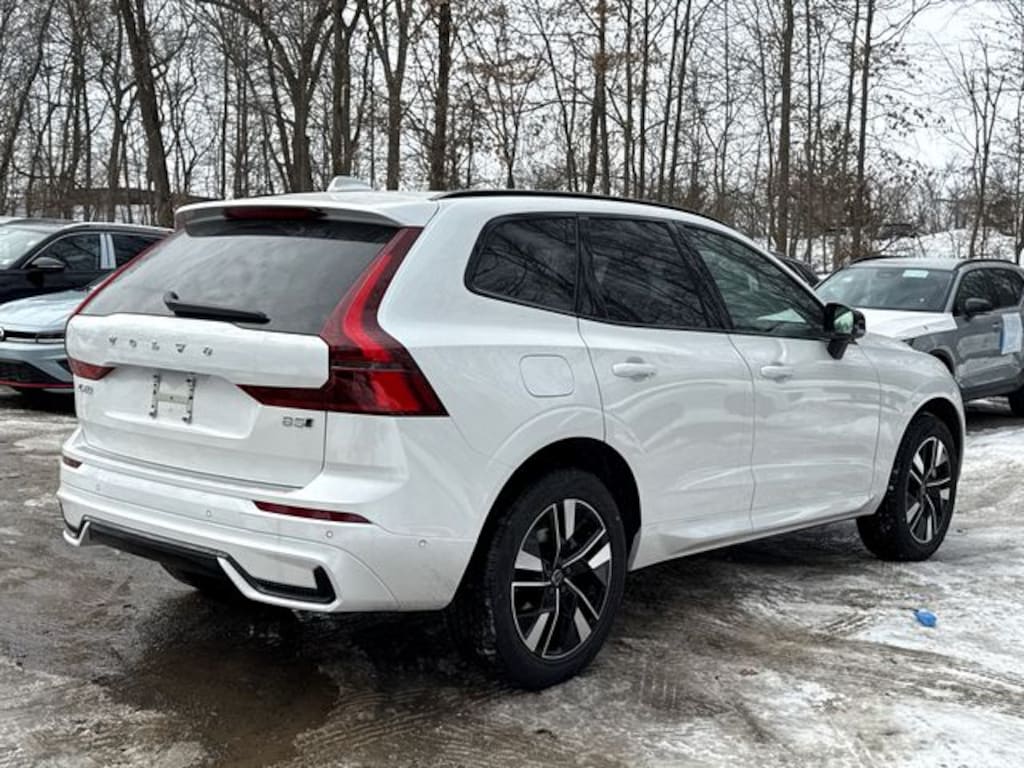New 2026 Volvo XC60 B5 Plus SUV