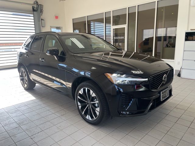 2026 Volvo XC60 B5 Plus Dark AWD's photo
