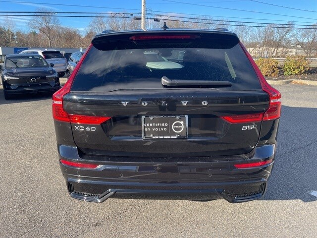 2025 Volvo XC60 B5 Core photo 3
