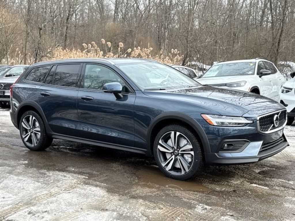 New 2026 Volvo V60 Cross Country B5 Plus Wagon