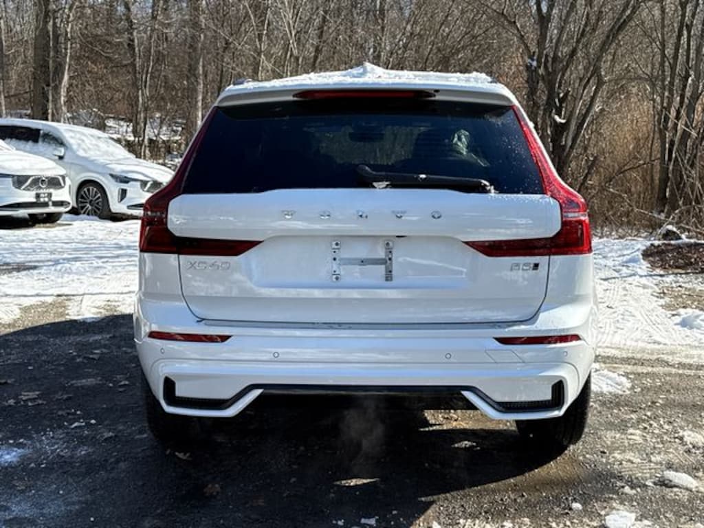 New 2026 Volvo XC60 B5 Plus SUV