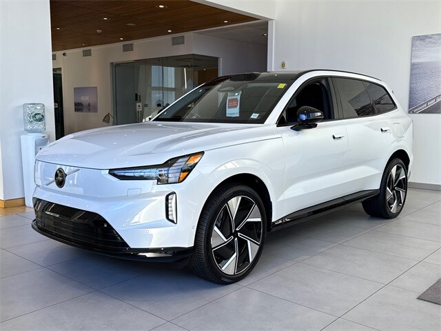 2025 Volvo EX90 Twin Motor Performance Plus photo 3