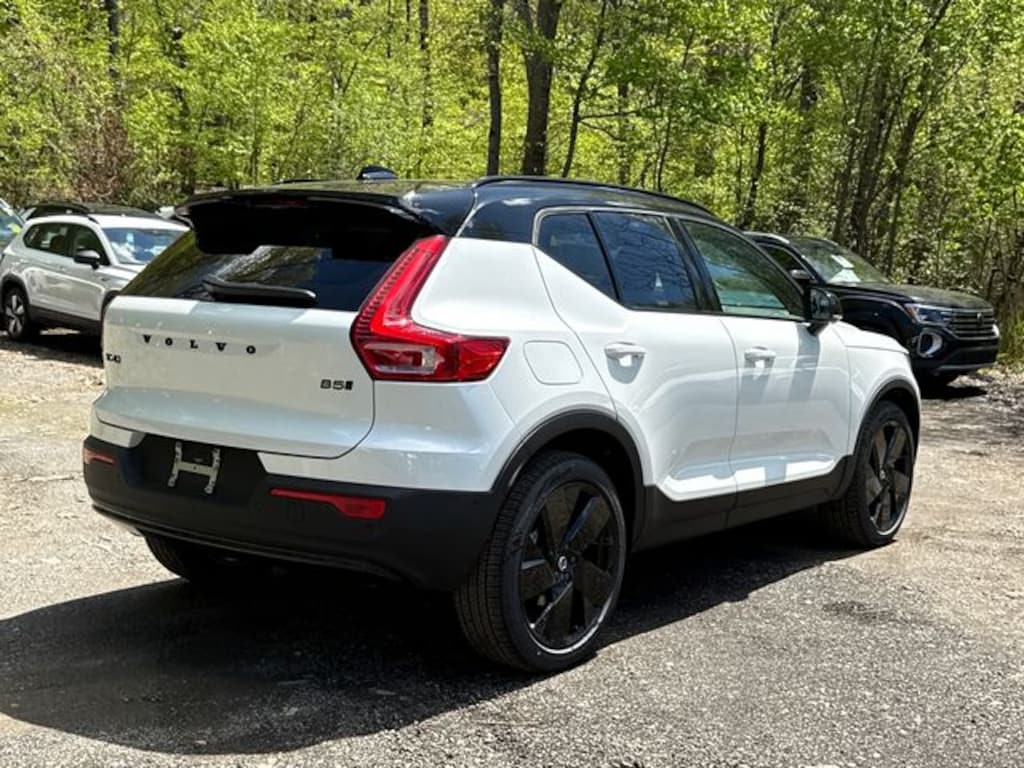 New 2026 Volvo XC40 B5 Ultra Black Edition SUV