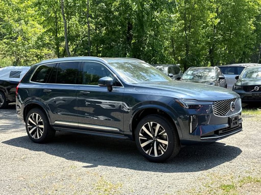 New 2026 Volvo XC90 B5 Core SUV