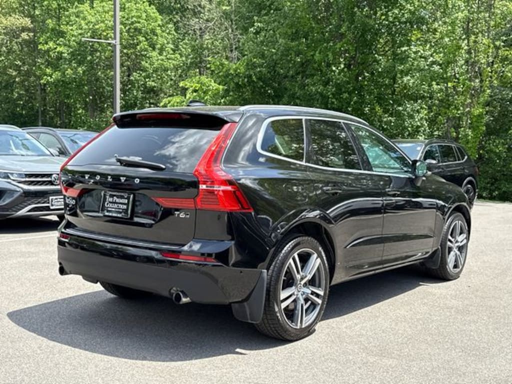 Used 2018 Volvo XC60 T6 AWD Momentum SUV
