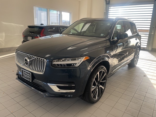 2024 Volvo XC90 Plus's photo
