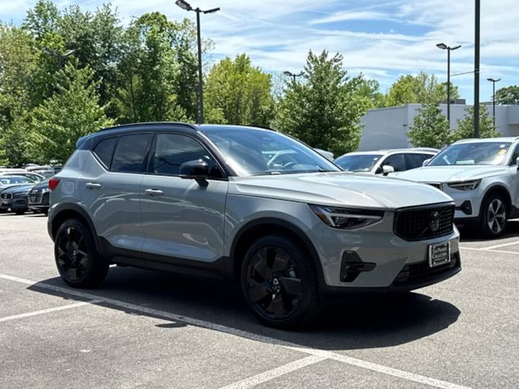 Used 2026 Volvo XC40 B5 Ultra Black Edition SUV