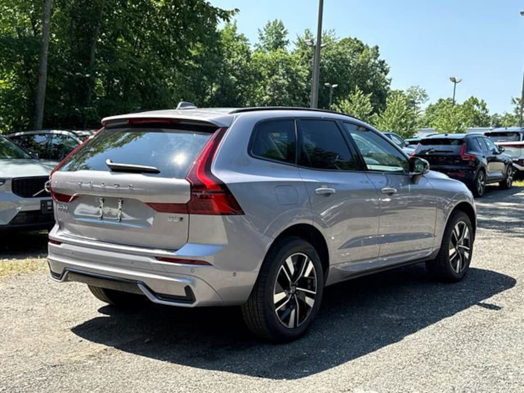 New 2026 Volvo XC60 B5 Plus SUV