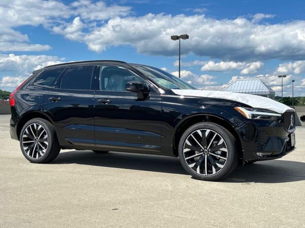 New 2026 Volvo XC60 B5 Ultra SUV