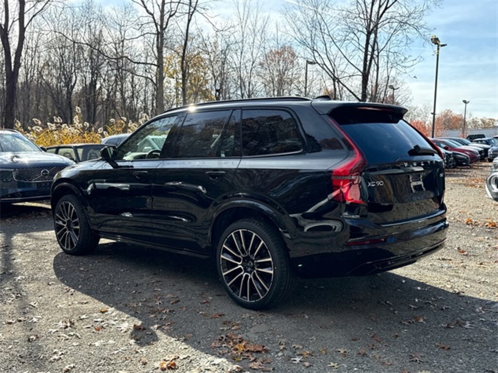 New 2026 Volvo XC90 B6 Ultra Dark Theme 7-Seater SUV