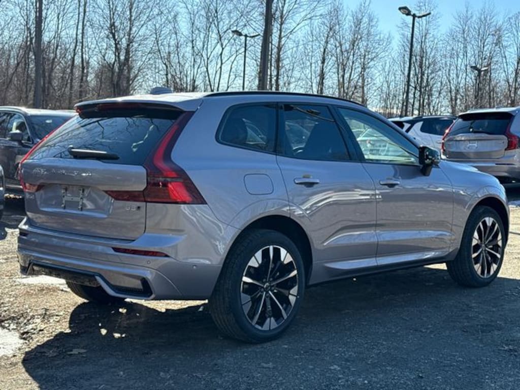 New 2026 Volvo XC60 B5 Plus SUV