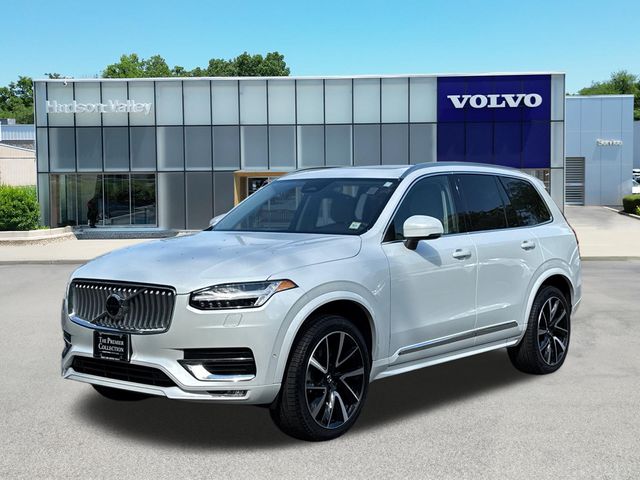 2025 Volvo XC90 B5 Plus Bright 4WD's photo