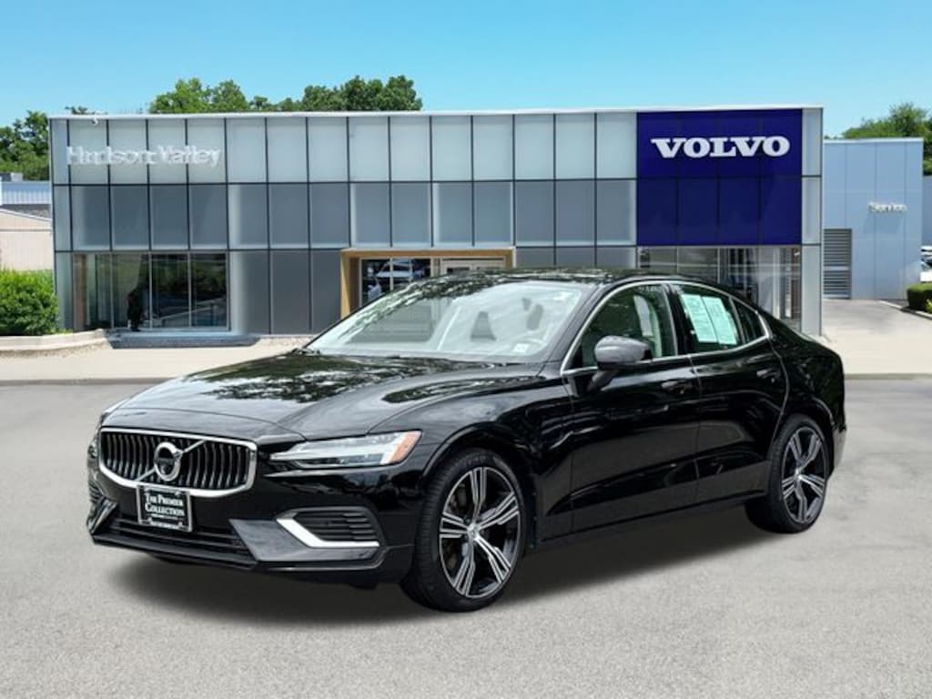 Certified 2022 Volvo S60 Recharge Plug-In Hybrid T8 Inscription Extended Range Sedan
