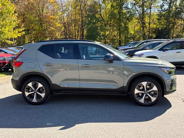 Certified 2025 Volvo XC40 B5 Plus Dark Theme SUV
