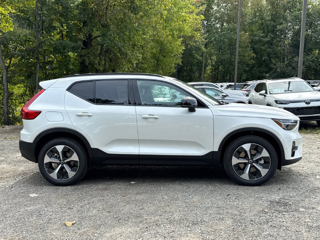 New 2026 Volvo XC40 B5 Plus SUV