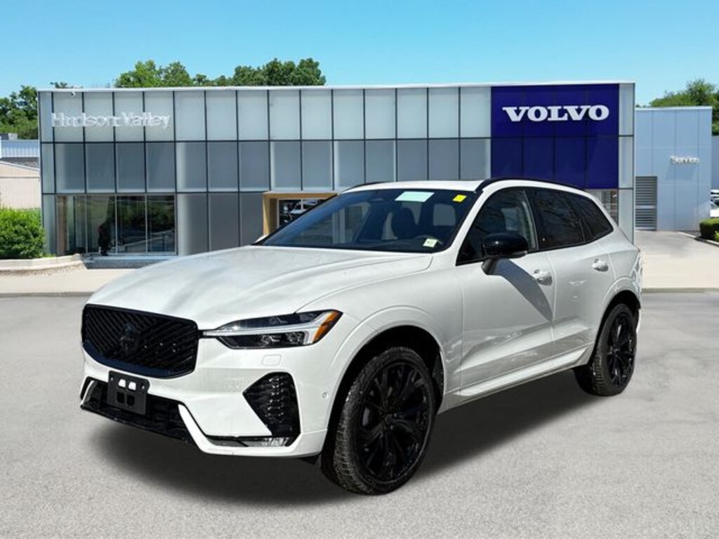 New 2026 Volvo XC60 B5 Ultra Black Edition SUV