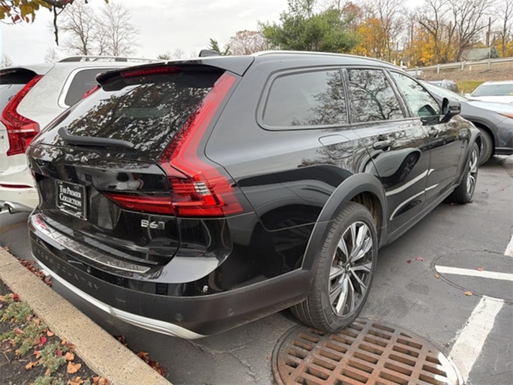 Certified 2024 Volvo V90 Cross Country B6 Plus Wagon