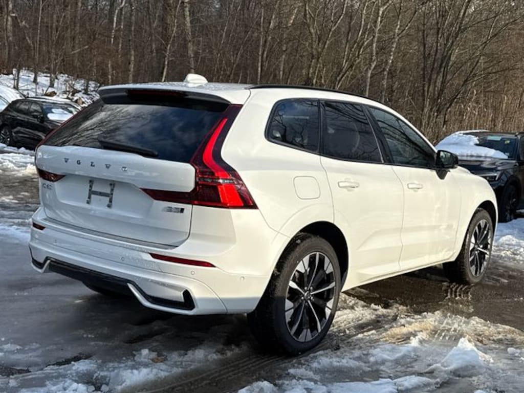 New 2026 Volvo XC60 B5 Plus SUV